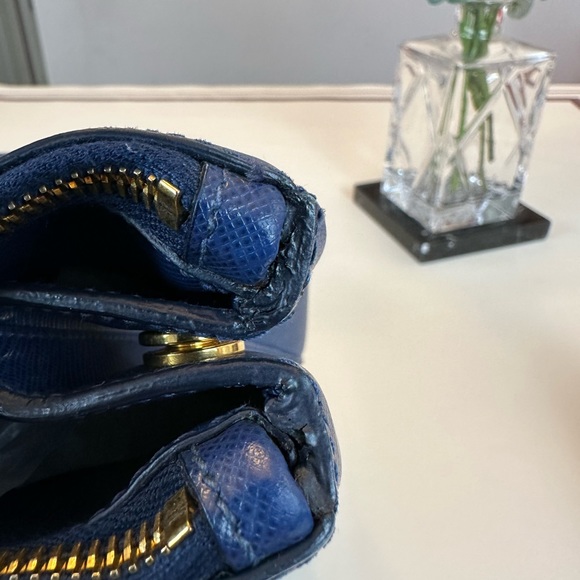 Prada Blue Leather Saffiano Lux Large Tote Satchel - Picture 11 of 15